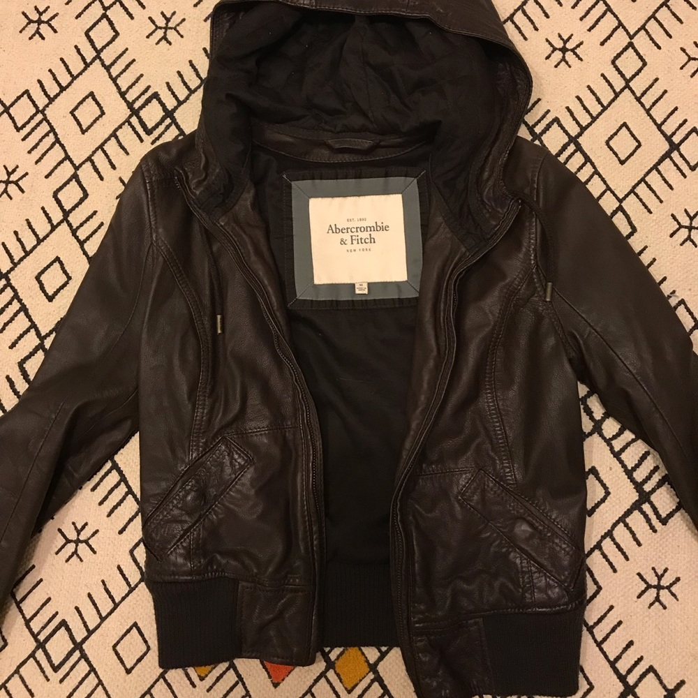 A&F women’s genuine leather jacket!